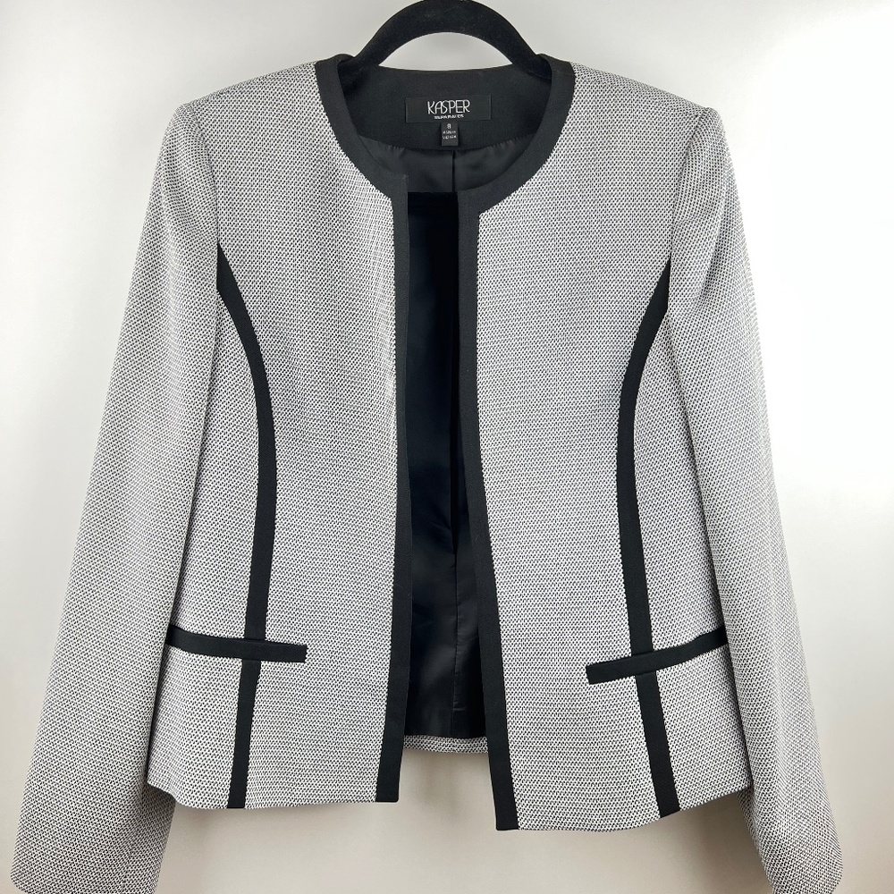 Kasper Women's Blazer Black White Size 8 Pocket Detail Split Sleeve Scoop Collar